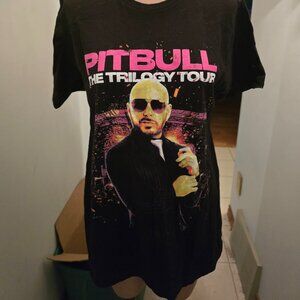 Pitbull The Trilogy Tour Shirt Size Medium - NEW